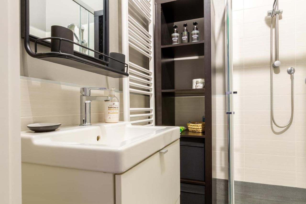 Deliziosa Abitazione Privata In Zona Navigli Apartment Milan Bagian luar foto